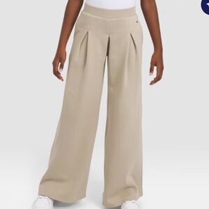 Champion Girls' Pleated Fleece Wide Leg Pants - Tan Medium 10/12 NWT